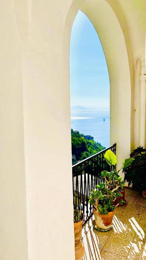 Апартаменты Borgo Virginia - Sea View In Amalfi Coast Виетри Экстерьер фото